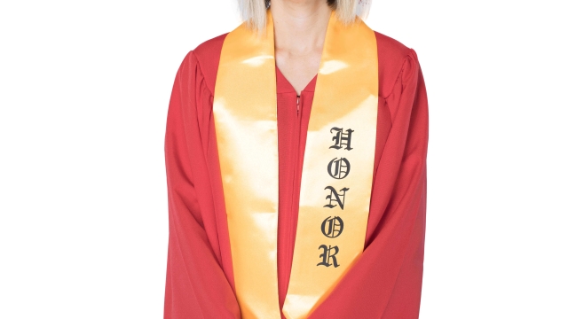 Personalized Pomp: The Art of Custom Graduation Stoles
